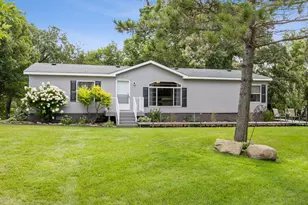 46520 Poss Beach Rd, Pelican Rapids, MN 56572 - Photo 5