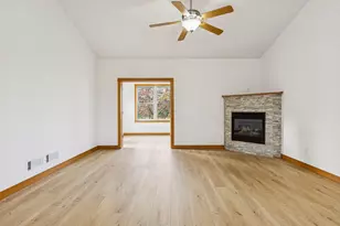 5862 Oakgreen Ct N, Stillwater, MN 55082 - Photo 7