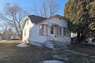 717 Garfield Ave, Albert Lea, MN 56007 - Photo 1