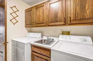 8430 Pennsylvania Rd, Bloomington, MN 55438 - Photo 23