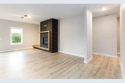 249 Saddle Ridge Lane, Troy Township, WI 54022 - Photo 5