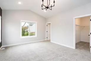 249 Saddle Ridge Ln, Troy Township, WI 54022 - Photo 15