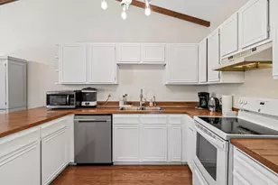 6844 Buckingham Ct, Woodbury, MN 55125 - Photo 9