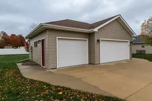 902 Berg Blvd SE, Stewartville, MN 55976 - Photo 35