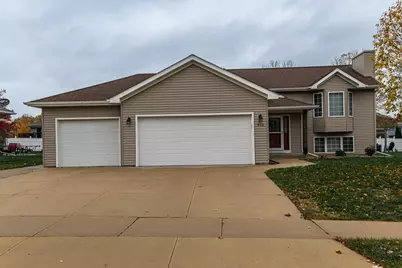 902 Berg Boulevard SE, Stewartville, MN 55976 - Photo 1