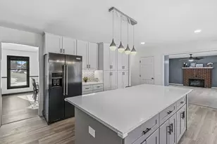 4180 Columbine Ct, Vadnais Heights, MN 55127 - Photo 5