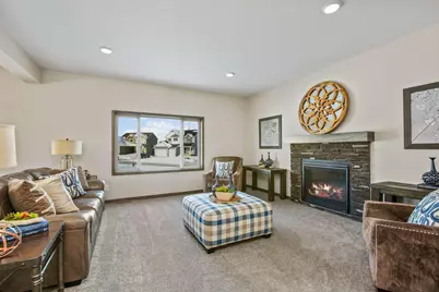 1984 Norma Way, Lino Lakes, MN 55038 - Photo 5