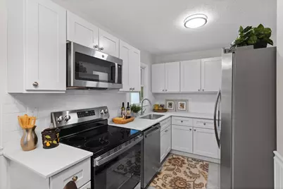 2138 3rd Street E, Saint Paul, MN 55119 - Photo 3