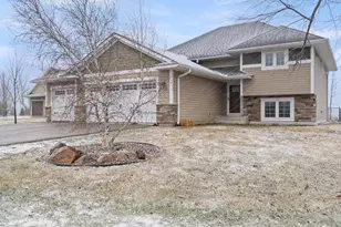 2909 Hanson Ct, Faribault, MN 55021 - Photo 3