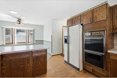 1656 Upper 55th Street E, Inver Grove Heights, MN 55077 - Photo 9