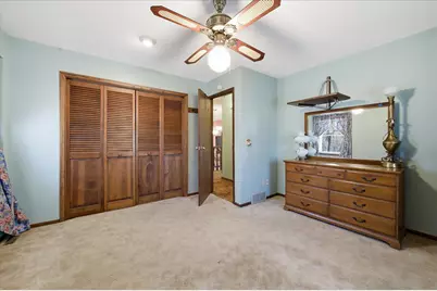 1656 Upper 55th Street E, Inver Grove Heights, MN 55077 - Photo 11