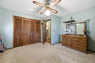 1656 Upper 55th St E, Inver Grove Heights, MN 55077 - Photo 11