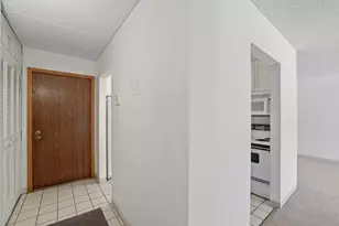 10531 Cedar Lake Rd, Hopkins, MN 55305 - Photo 13