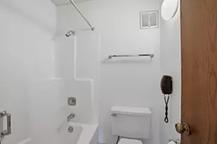 10531 Cedar Lake Rd, Hopkins, MN 55305 - Photo 17