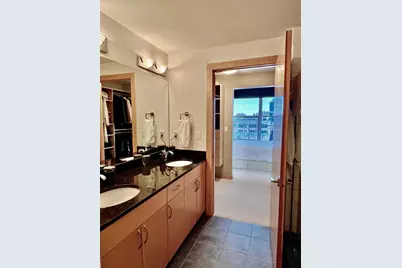 215 10th Avenue S #534, Minneapolis, MN 55415 - Photo 17