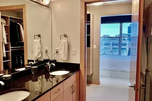 215 10th Ave S, Minneapolis, MN 55415 - Photo 17