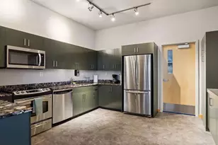 215 10th Ave S, Minneapolis, MN 55415 - Photo 29