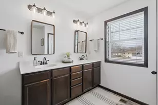 2574 Vierling Dr E, Shakopee, MN 55379 - Photo 21