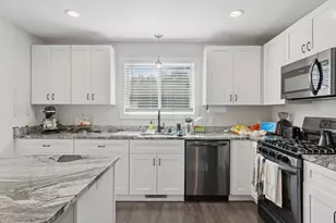 2084 Reaney Ave E, Saint Paul, MN 55119 - Photo 9