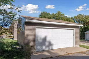 2084 Reaney Ave E, Saint Paul, MN 55119 - Photo 21