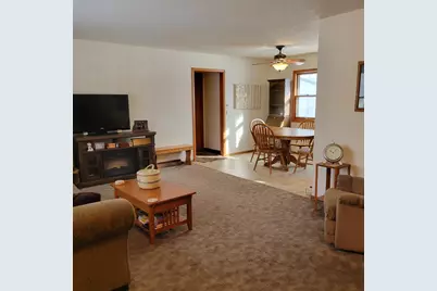 535 E Highland Park Drive NE, Hutchinson, MN 55350 - Photo 9