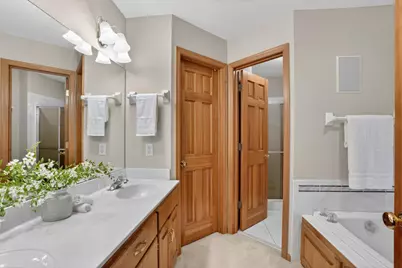 13452 Flagstaff Avenue, Apple Valley, MN 55124 - Photo 19