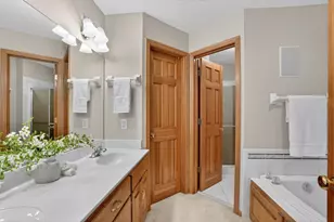 13452 Flagstaff Ave, Apple Valley, MN 55124 - Photo 19