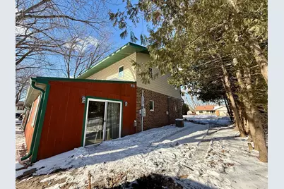 300 19th Avenue NE, Waseca, MN 56093 - Photo 3