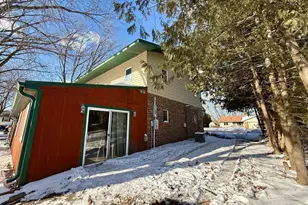 300 19th Ave NE, Waseca, MN 56093 - Photo 3