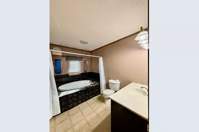 300 19th Avenue NE, Waseca, MN 56093 - Photo 17