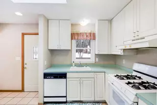 1145 Willow Dr S, Wayzata, MN 55391 - Photo 5