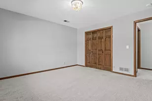 5816 Oxford St N, Shoreview, MN 55126 - Photo 25