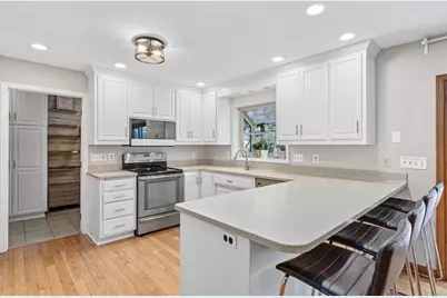 5816 Oxford Street N, Shoreview, MN 55126 - Photo 7