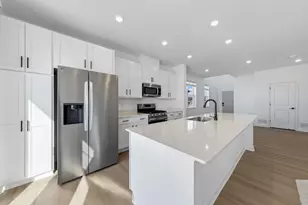 10531 Harbor Ln N, Maple Grove, MN 55369 - Photo 7