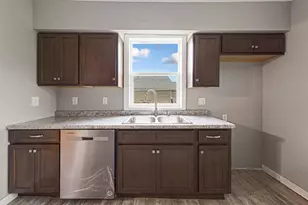 322 E Vine St, Mankato, MN 56001 - Photo 11