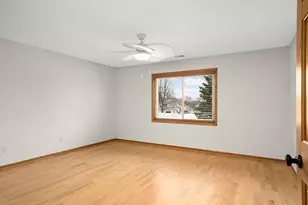 2817 Jordan Dr, Woodbury, MN 55125 - Photo 17