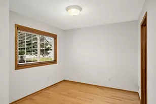 2817 Jordan Dr, Woodbury, MN 55125 - Photo 23