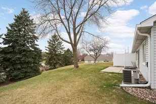 2817 Jordan Dr, Woodbury, MN 55125 - Photo 29