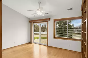 2817 Jordan Dr, Woodbury, MN 55125 - Photo 7