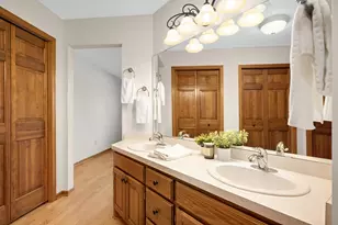 2817 Jordan Dr, Woodbury, MN 55125 - Photo 19