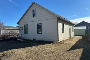 217 N Blue Mound Ave, Luverne, MN 56156 - Photo 15