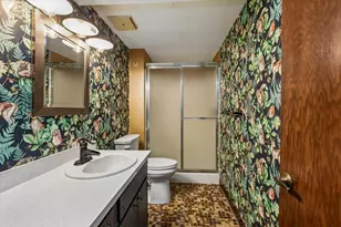 16108 Kensington Ct, Minnetonka, MN 55345 - Photo 35