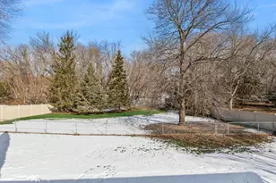 16108 Kensington Ct, Minnetonka, MN 55345 - Photo 39