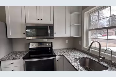 217 Regency Road, Le Sueur, MN 56058 - Photo 5