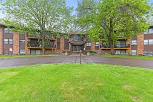 10113 W 34th St, Hopkins, MN 55305 - Photo 11