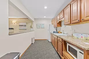 10113 W 34th St, Hopkins, MN 55305 - Photo 19