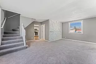 1041 Western Ave N, Saint Paul, MN 55117 - Photo 15