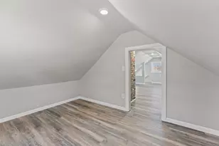 1041 Western Ave N, Saint Paul, MN 55117 - Photo 27