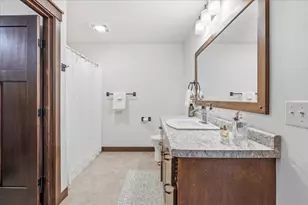 6362 Wilder Ln, Eau Claire, WI 54703 - Photo 13