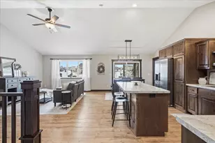 6362 Wilder Ln, Eau Claire, WI 54703 - Photo 9